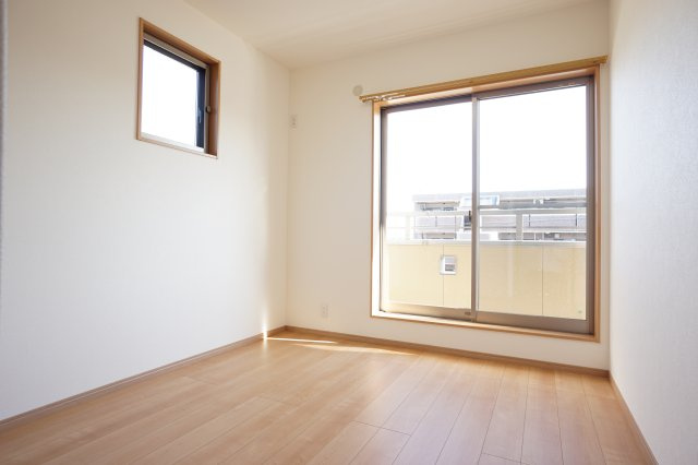 約5.5帖の洋室です♪子ども部屋にぴったり！