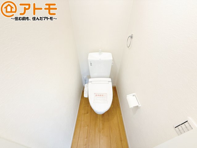 年代を問わず使いやすい洗浄機能付きのトイレ♪肌への負担をも減らせるのでお子様の敏感なお肌も安心！