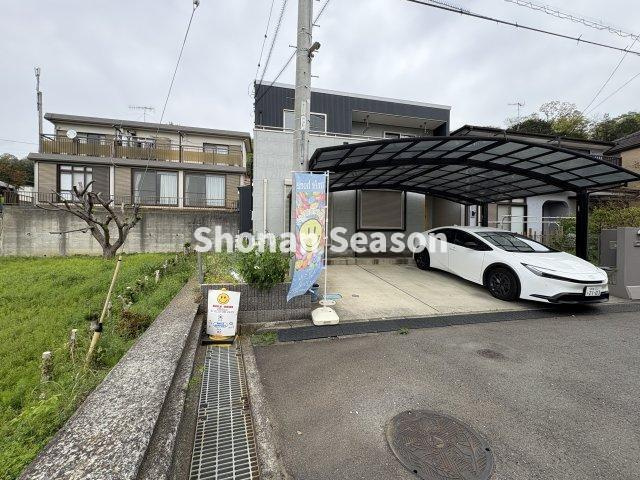 ゆとりある駐車スペースで、お車の出し入れもスムーズ☆彡