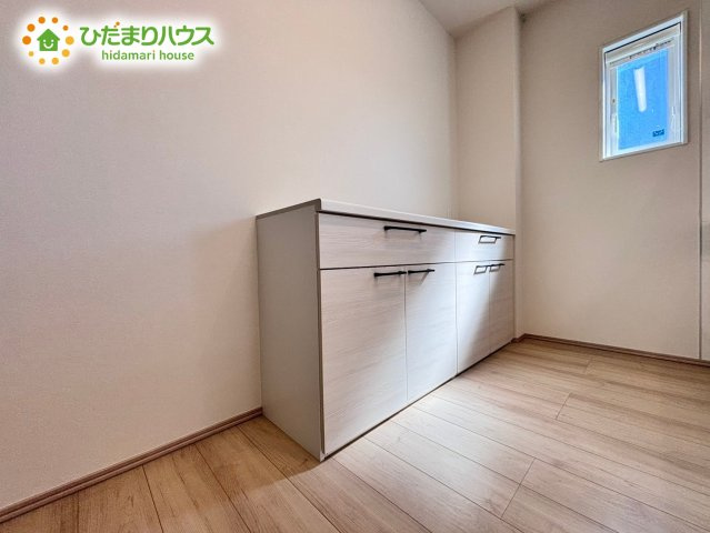 備え付け収納で、スッキリお片付け！   　