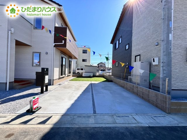 ゆとりある駐車スペースは、親戚や友達が遊びにきても敷地内に駐車でき、近所に迷惑かけなくてすみます。          　　