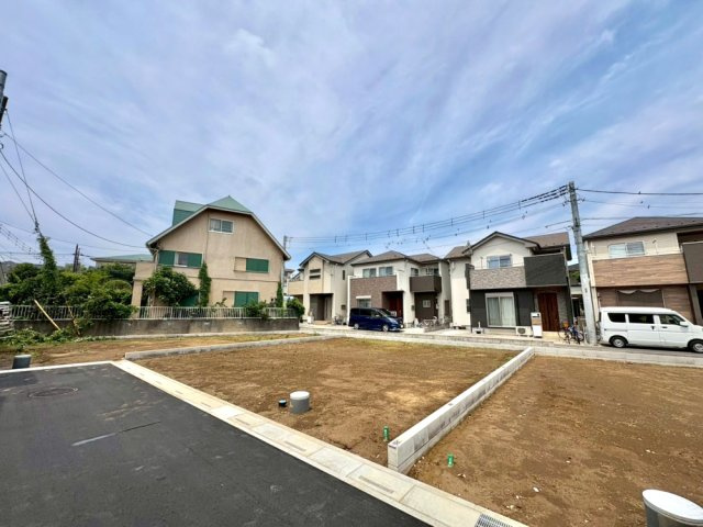 ■C区画　■自由設計で理想の住まいを実現できる注文住宅用地！　■現地と合わせて当社施工現場のご見学も可能です！　■花田小学校まで徒歩2分(約160ｍ)・中央中学校まで徒歩15分（約1200ｍ）