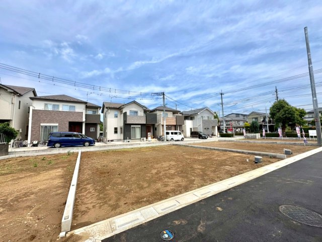 ■C区画　■自由設計で理想の住まいを実現できる注文住宅用地！　■現地と合わせて当社施工現場のご見学も可能です！　■花田小学校まで徒歩2分(約160ｍ)・中央中学校まで徒歩15分（約1200ｍ）