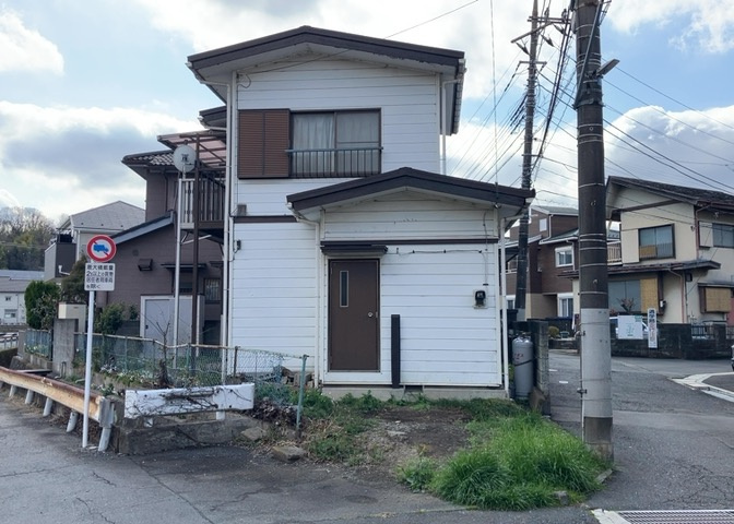 土地探しをしていると都市計画区域という言葉を目にすると思います。法律によって、都道府県知事や国土交通大臣が指定するエリアのことを指しており、都市計画区域は市街化区域と市街化調整区域に分けられています。