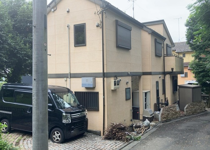 隣家の土地はどうなっているのか、生活利便施設が近くにあるのか、学校まで近いかなど、お客様のライフスタイルにあわせたイメージが重要です。また、近くにあると困る施設が近くにないかも確認するといいでしょう。