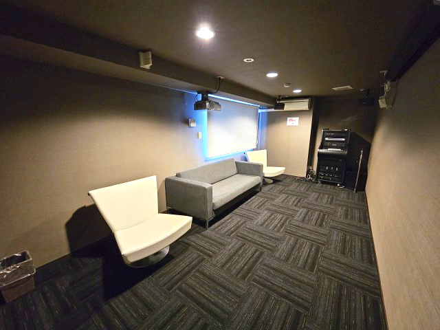居住者専用のオーディオルーム　映画や音楽、カラオケも楽しめます