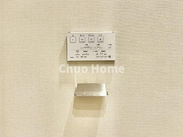 【ウォシュレット】清潔に使いたいお手洗いには最適な設備です。もちろんウォームレットも標準装備です。