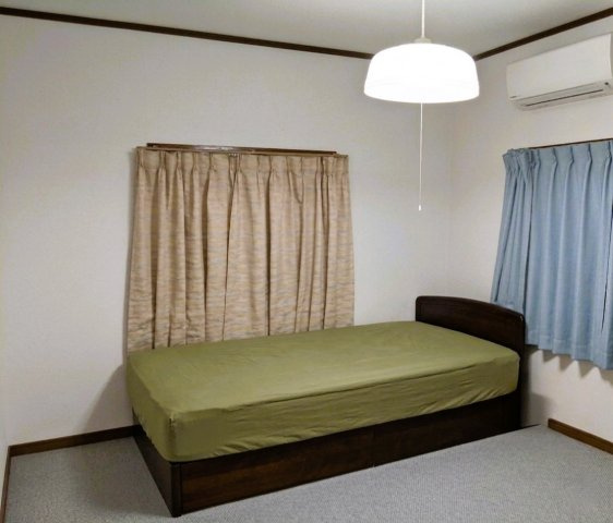 2面の窓で日当たり良好、快適に過ごせます。