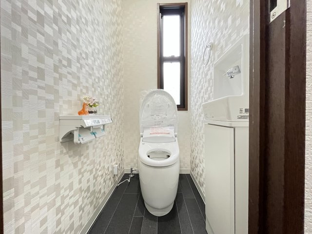 コンパクトで使いやすいトイレです