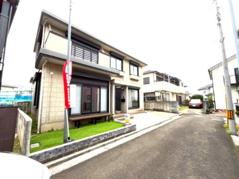 前面道路含む現地写真です