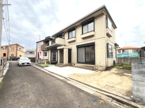 前面道路含む現地写真です