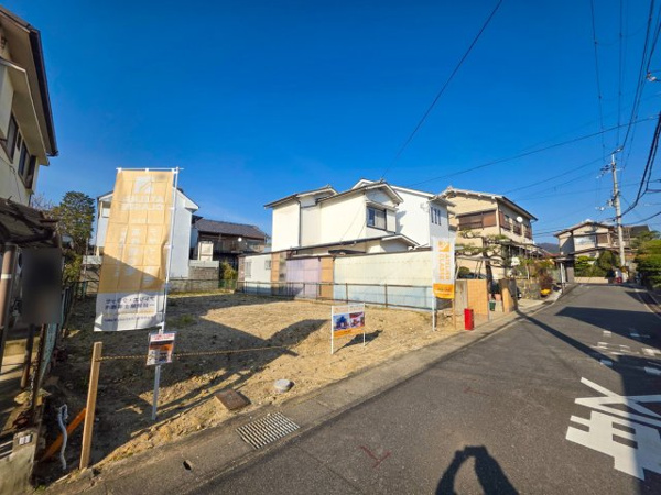 【宇治市槇島町北内 売土地 建築条件付きの前面道路含む現地写真】