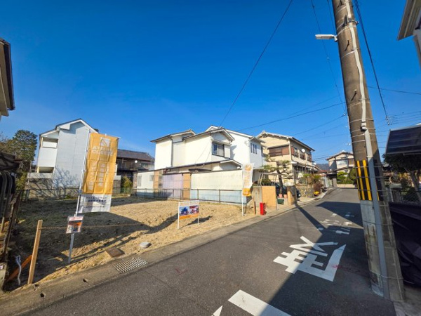【宇治市槇島町北内 売土地 建築条件付きの前面道路含む現地写真】