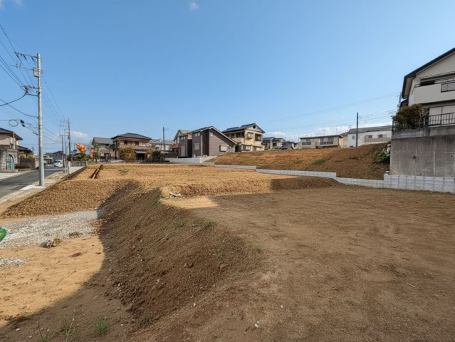 南道路に面した陽当たり良好な全5区画！　？1190万円　199.77？　？1240万円　199.78？　？1460万円　199.78？　　？1460万円　199.78？　？1750万円　199.77？