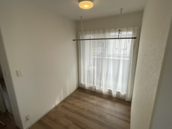 【入野中山台五丁目　戸建のランドリースペース】