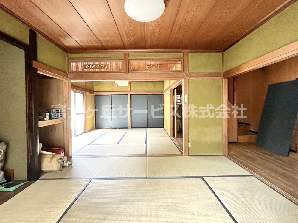 和室ならではの温かな和の空間で寛ぎの時間を過ごせます