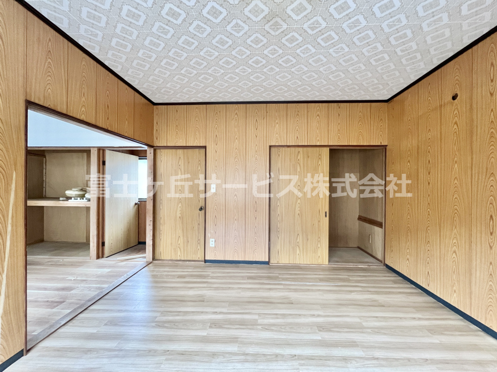2階の洋室8帖