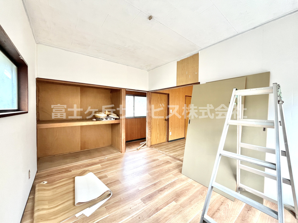 2階の洋室8帖