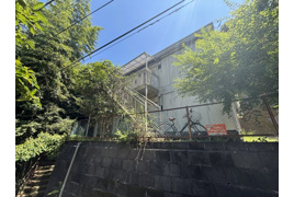  駅から10分 船越町３丁目売アパートの外観