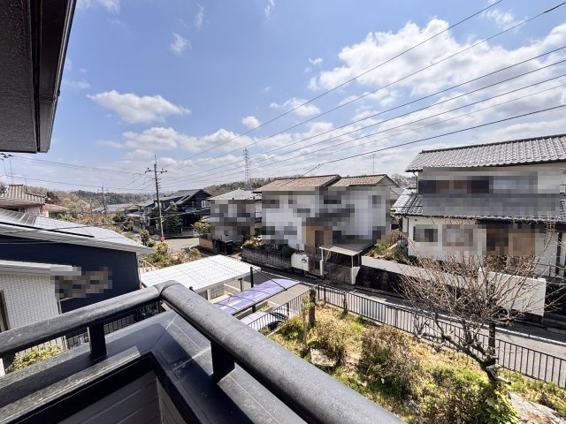 敷地面積の広い低層住宅地の為、2階からの眺望も良好です