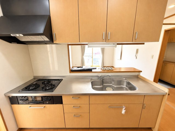 【中古戸建 新潟市秋葉区小須戸のキッチン】
