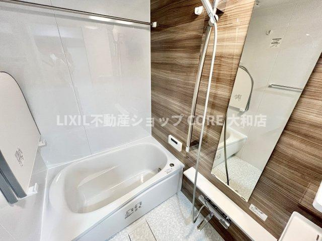 ボタン一つで簡単にお湯張り完了！すぐにくつろぎの時間が過ごせます。