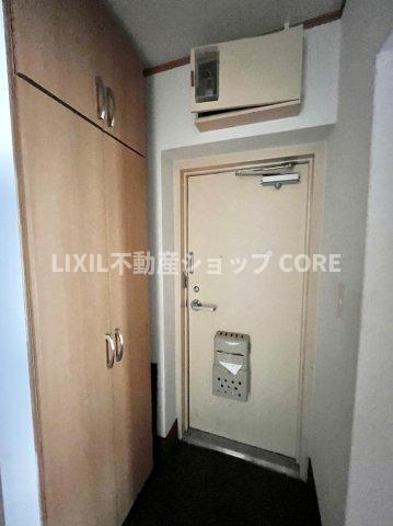 いつも気持ちよくご家族をむかえられるよう、玄関下駄箱収納をフル活用してスッキリとした玄関！　　