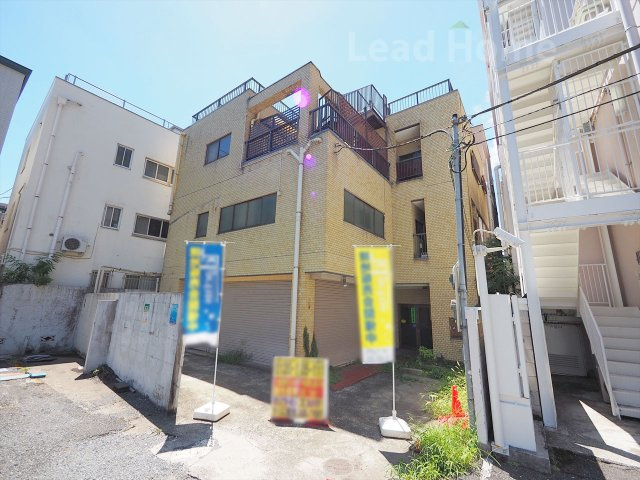 採光がしっかり確保できる立地です！大きな窓を設けた明るく開放的なリビングが叶います♪