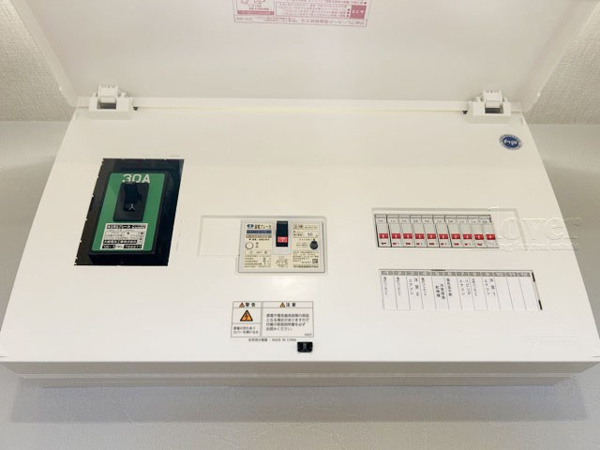 【池袋住宅（サトミビル）の内装】
