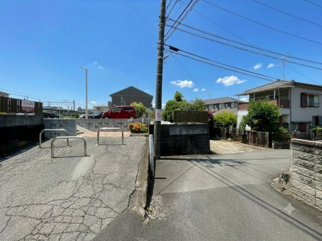 静かな前面道路が守る、穏やかな暮らし　