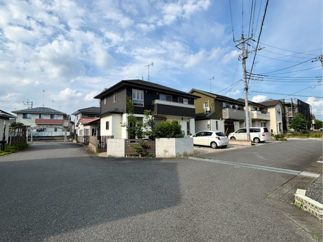 【前面道路/現地写真】採光や風通しバッチリ♪周辺環境は大切な要素。道幅や駐車など、ご確認ください。