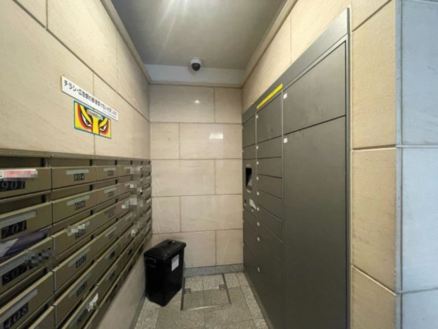 宅配ボックス完備