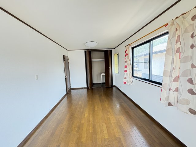 各部屋に収納を完備しており、お部屋を広々と有効活用できます。