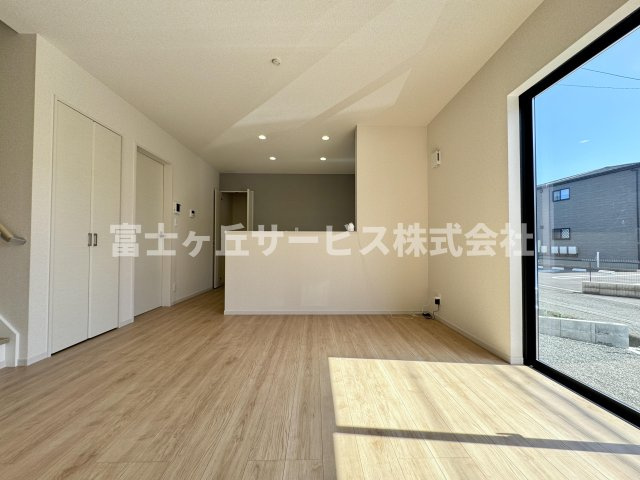 キッチン正面です