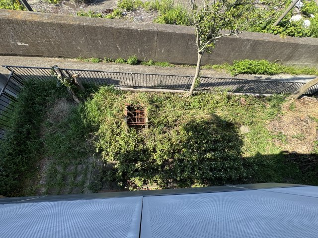 バルコニー下にもスペースがございます