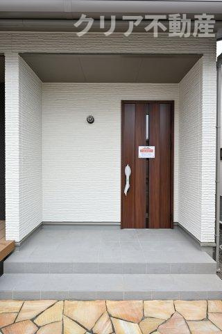 玄関はディンプルキー＆ダブルロックドア採用で防犯対策もバッチリです！