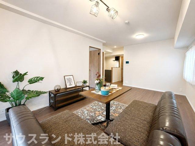 リビング学習するお子様にも声がかけやすい自然な距離感です。
