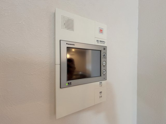 お子様のお留守番にも安心なＴＶモニタ付インタホン