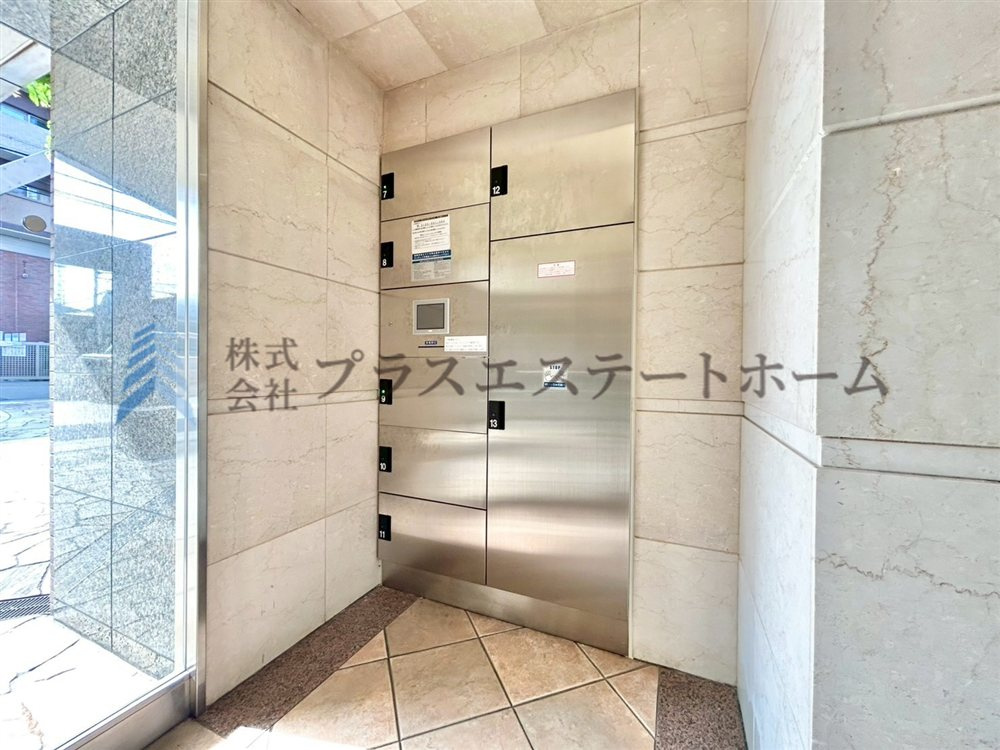 便利な宅配BOX完備です♪