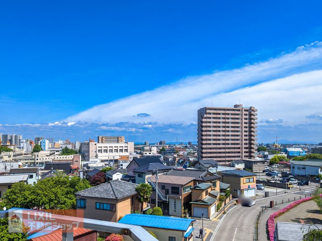 角部屋ならではの開放的な見晴らしです♪