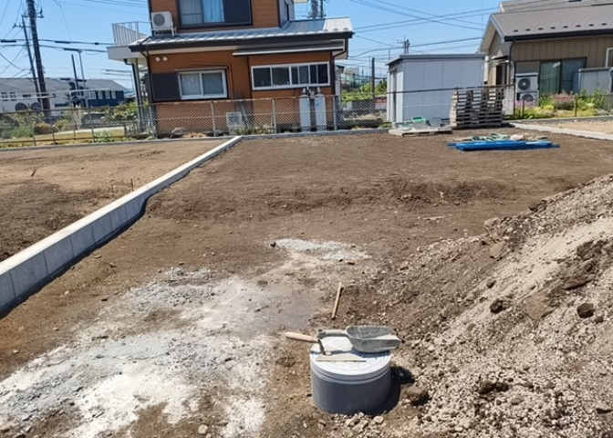 家を建てる前提で土地を探している場合、地盤の丈夫さは譲れない条件の一つです。地盤が脆弱だと追加工事が必要となります。また、過去に地盤沈下や液状化現象を起こした土地は、できるだけ避けた方がいいでしょう。