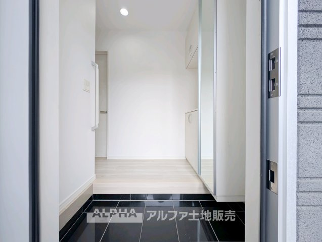 落ち着いた玄関です