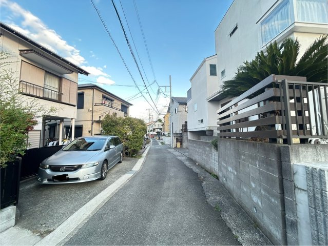 風情ある葉山の住宅地です。