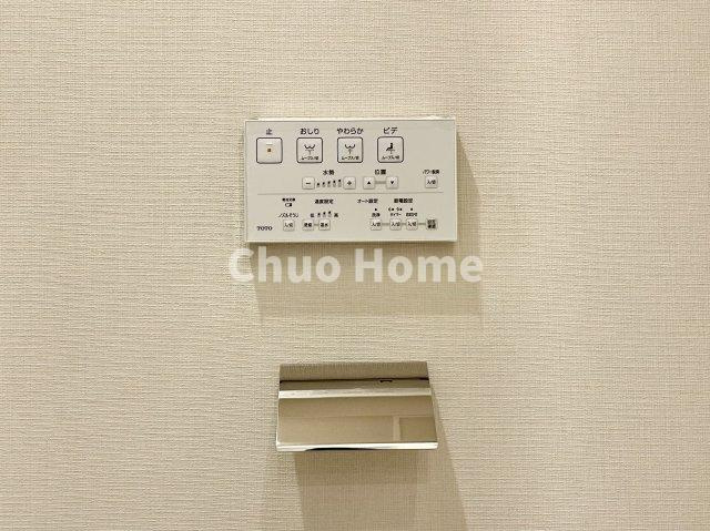 【ウォシュレット】清潔に使いたいお手洗いには最適な設備です。もちろんウォームレットも標準装備です。
