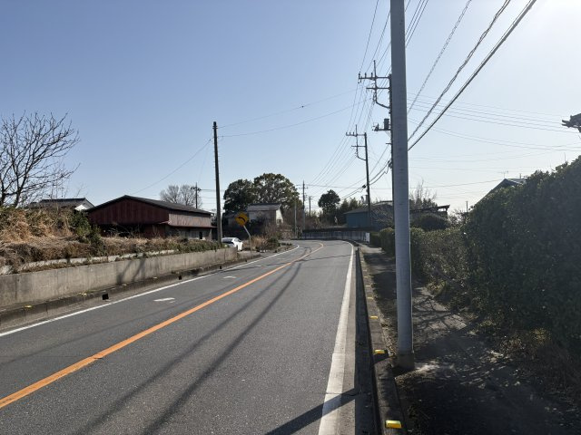 西側幅員約10ｍ公道に約50ｍ接す