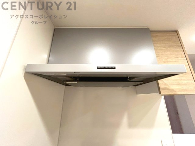 パワフルな吸引力で調理中の臭気等をしっかり処理してくれ、室内を快適に保ってくれます。　