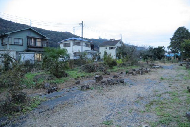 隣家の土地はどうなっているのか、生活利便施設が近くにあるのか、学校まで近いかなど、お客様のライフスタイルにあわせたイメージが重要です。また、近くにあると困る施設が近くにないかも確認するといいでしょう。