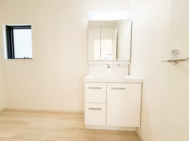 三面鏡付き洗面化粧台