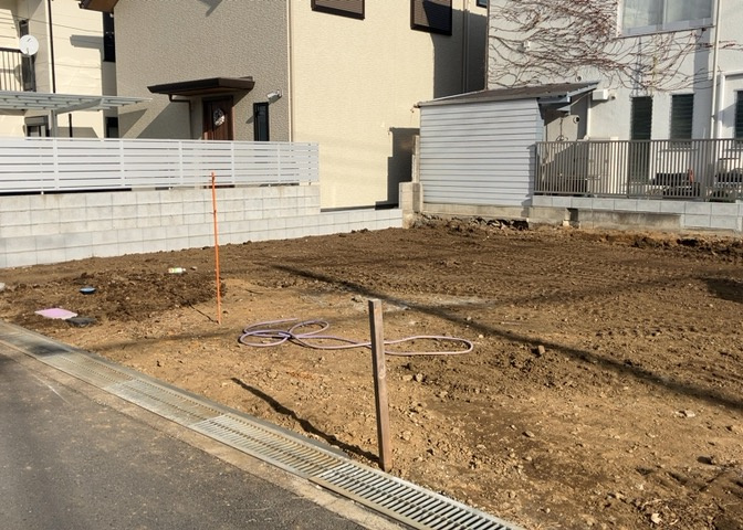 物件の詳細については、現地を見てわかること以外に、役所や法務局などで調べないとわからないことがあります。そのため、現地に行く場合は、もしこの物件を買ったらどのような生活ができるかをイメージしましょう。