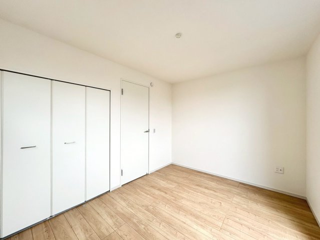 洋室6帖・室収納付きで、お部屋がすっきり片付きます。